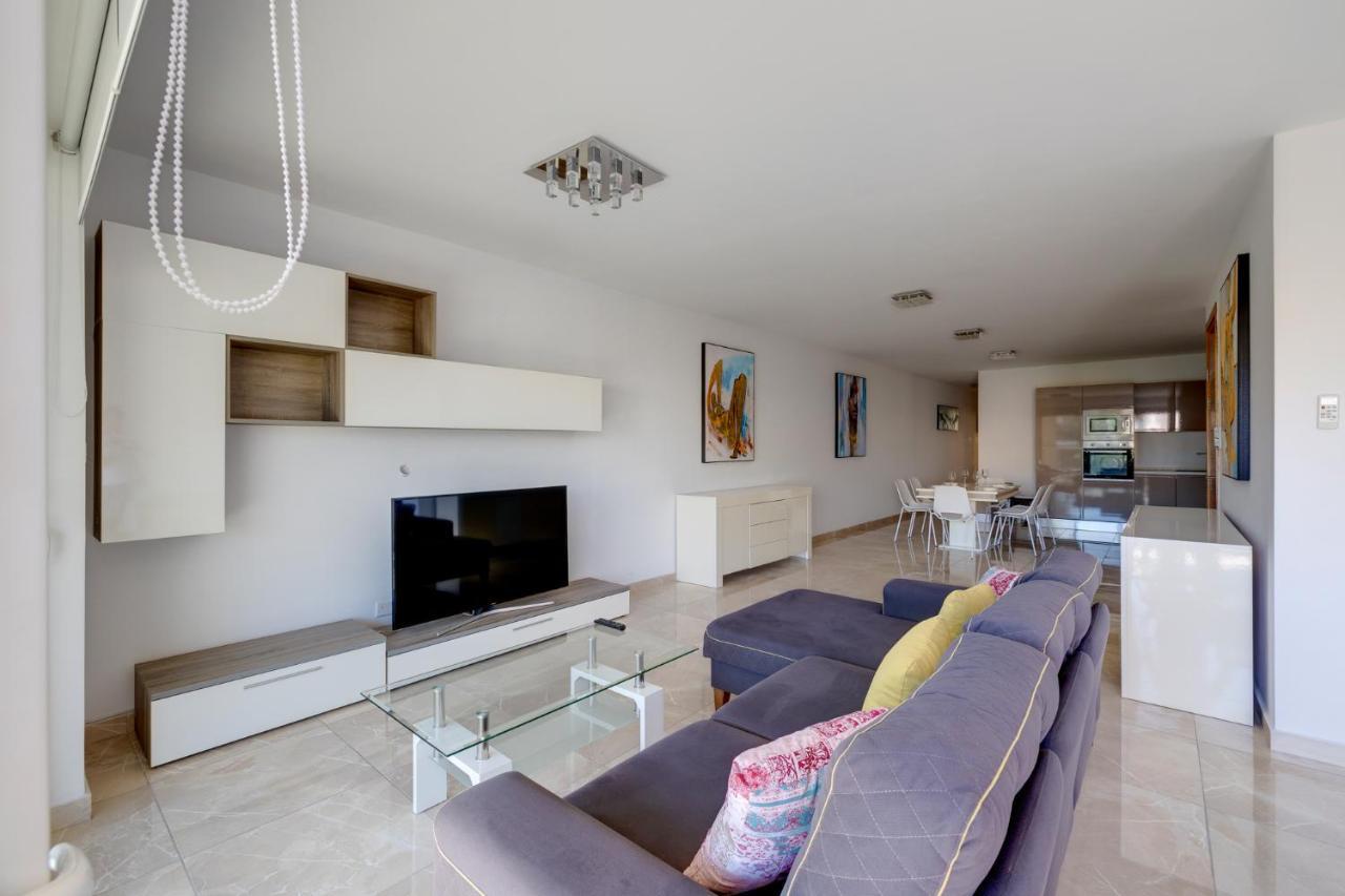 Marvellous 3Br Apartment In Central St Julians San Giuliano Esterno foto