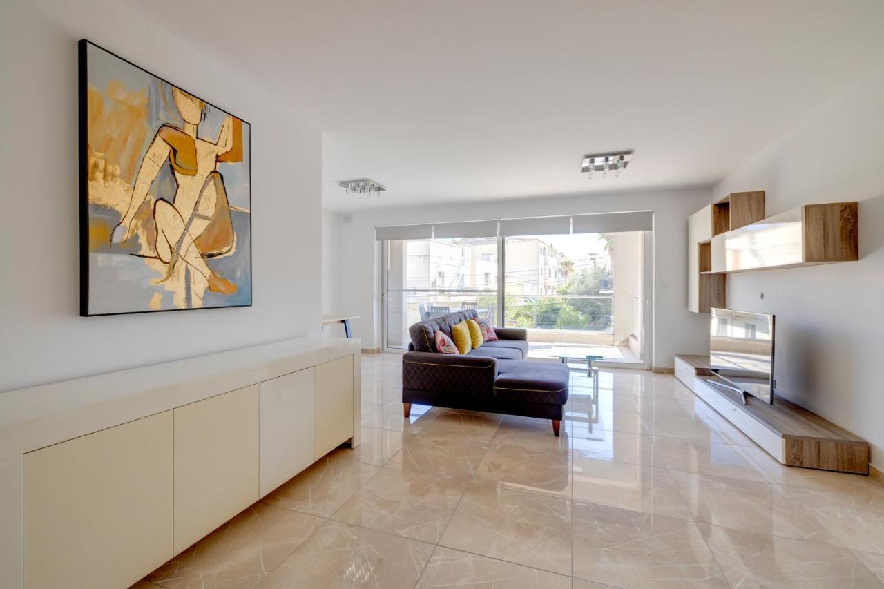 Marvellous 3Br Apartment In Central St Julians San Giuliano Esterno foto