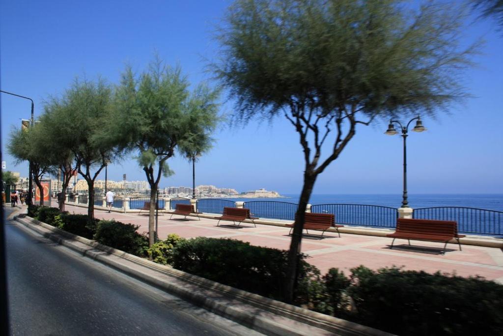 Marvellous 3Br Apartment In Central St Julians San Giuliano Esterno foto