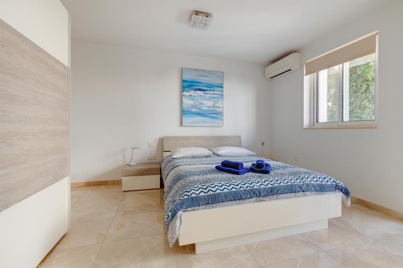 Marvellous 3Br Apartment In Central St Julians San Giuliano Esterno foto